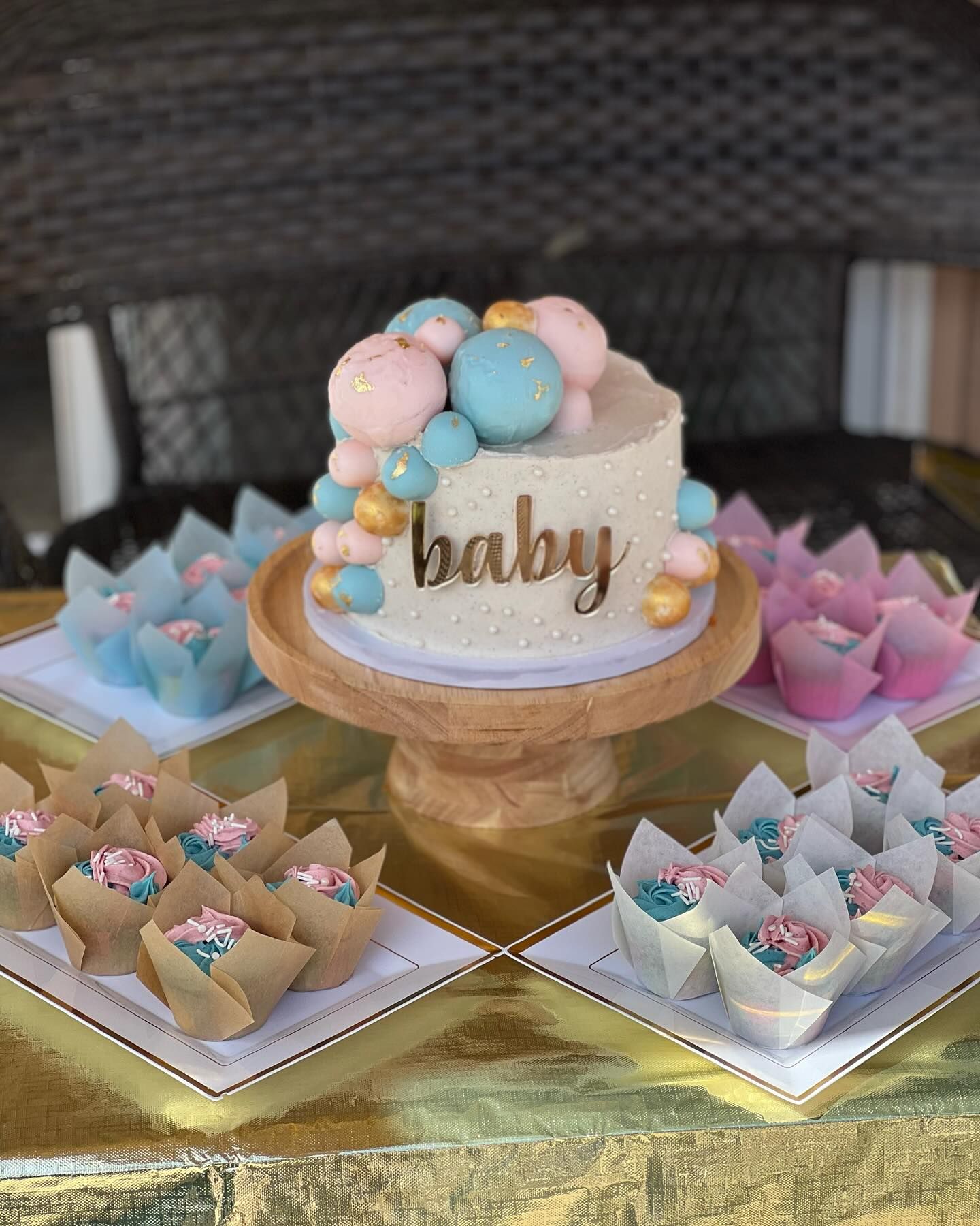 gallery bg image